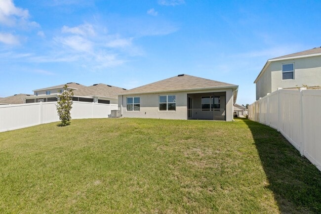 Building Photo - 13911 Smiling Daisy Pl