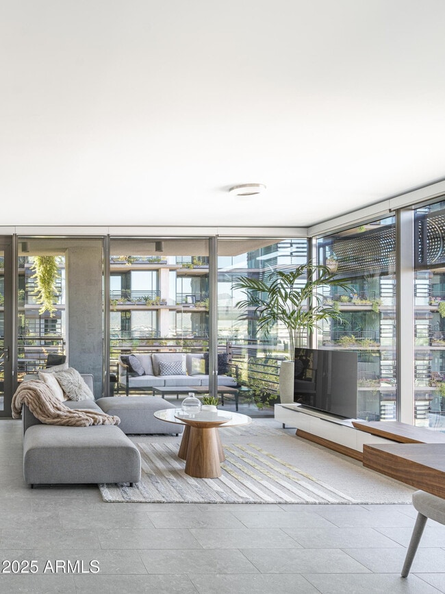 Building Photo - 7180 E Kierland Blvd