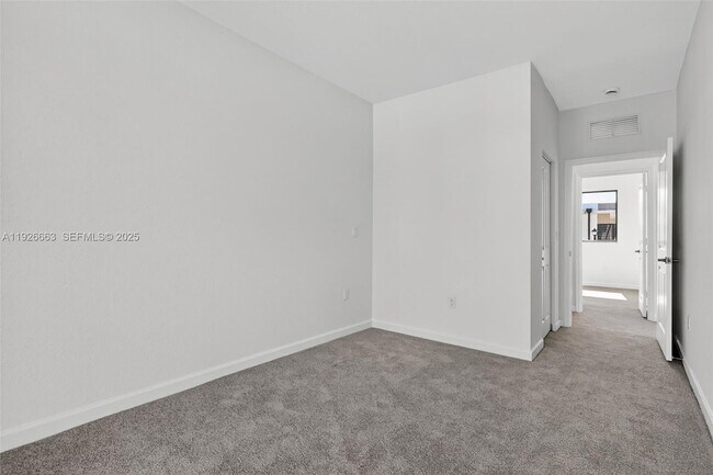 Building Photo - 13835 SW 261st Terrace