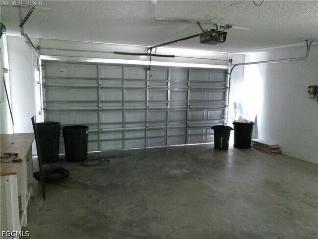 Building Photo - 1441 SE 11th St