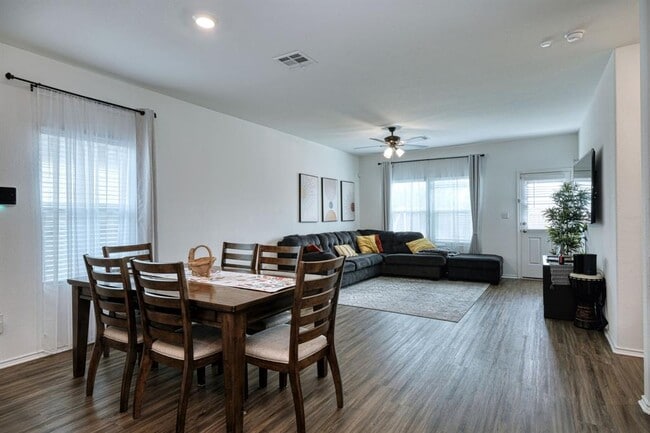 Building Photo - 13800 Tordillo Dr