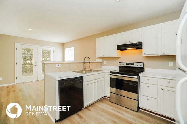 Building Photo - 1600 Tall Meadows Dr