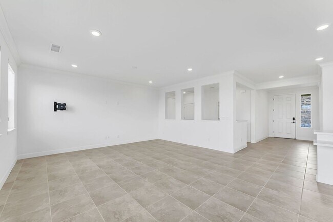 Building Photo - Panoramic views of the valley with a modern updated home!