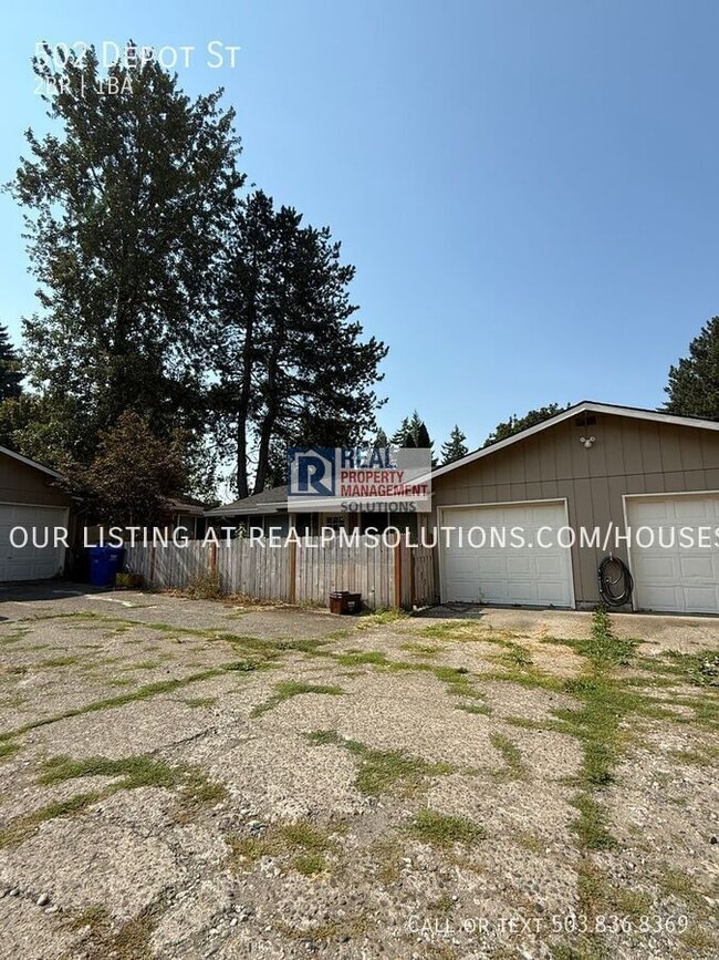 Primary Photo - 502 Depot St