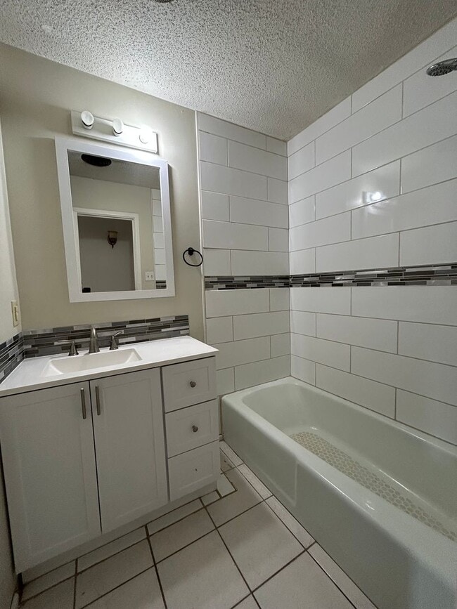 Building Photo - Beautiful Home on a Corner Lot