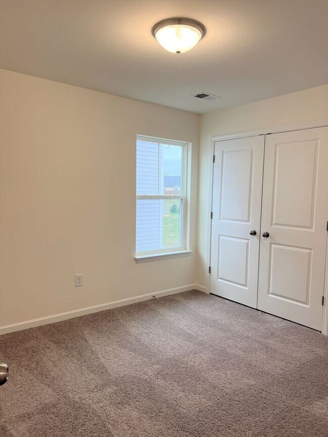 Building Photo - Now Available - 3 Bedroom, 2.5 Bath Home in Roebuck, SC