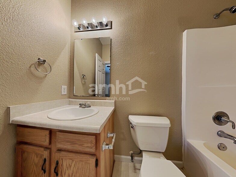 Building Photo - 6723 Harvest Ridge Ct