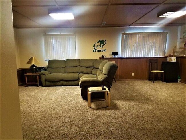 Building Photo - Great home, great quiet neighborhood!