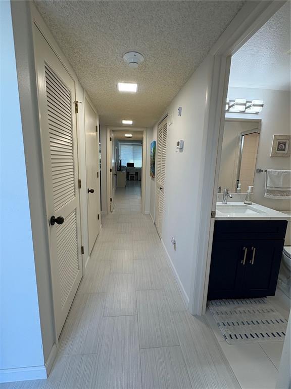 Building Photo - 618 Bayport Wy