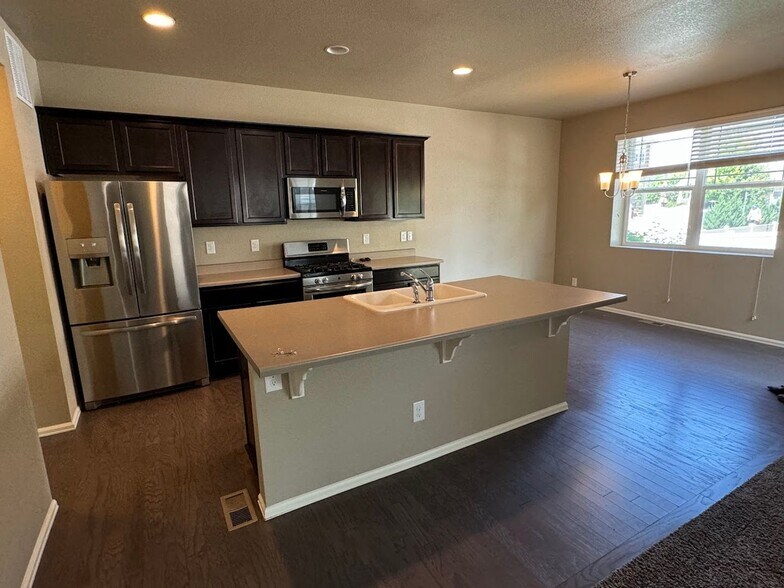 Building Photo - 1963 Winding Dr