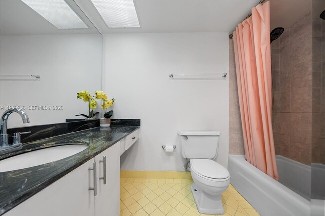 Building Photo - 250 174th St