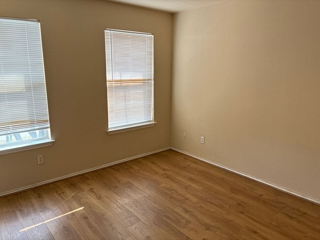 Building Photo - Beautiful 3BR 2BA Home w/ Fenced Backyard • In-Unit Laundry • Attached Garage in Pflugerville