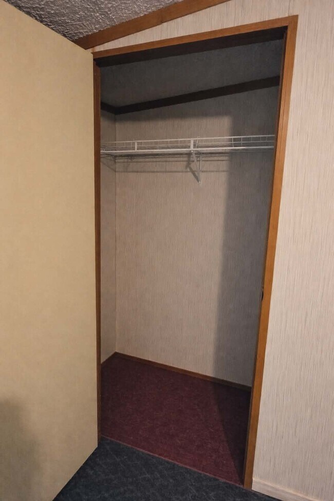 Building Photo - 679 S Eighty Eight Rd