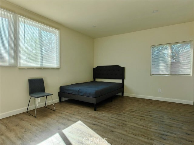 Building Photo - 960 E Columbia Ave