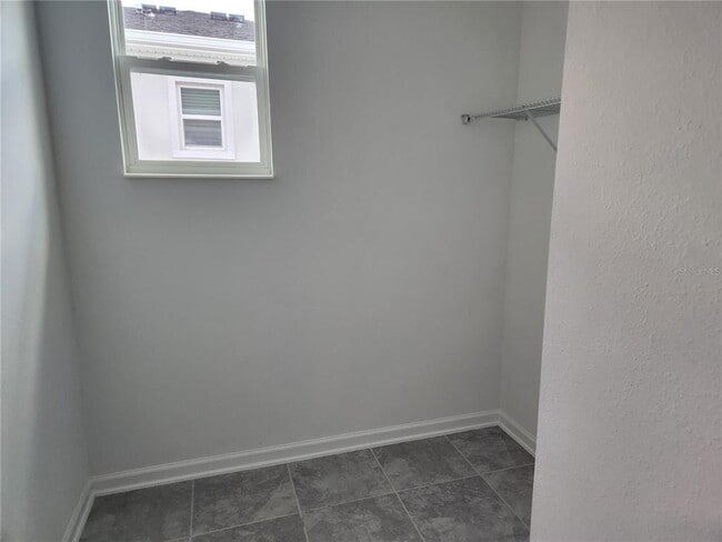 Building Photo - 203 Bogey Dr