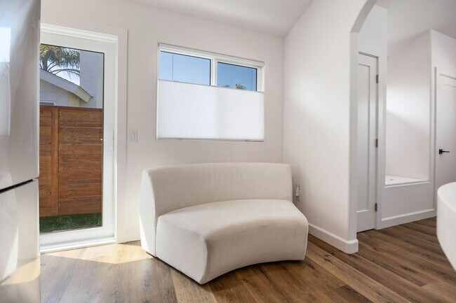 Building Photo - Enjoy the view from this 4 bedroom home with solar and overlooking the lagoon in quiet neighborhood