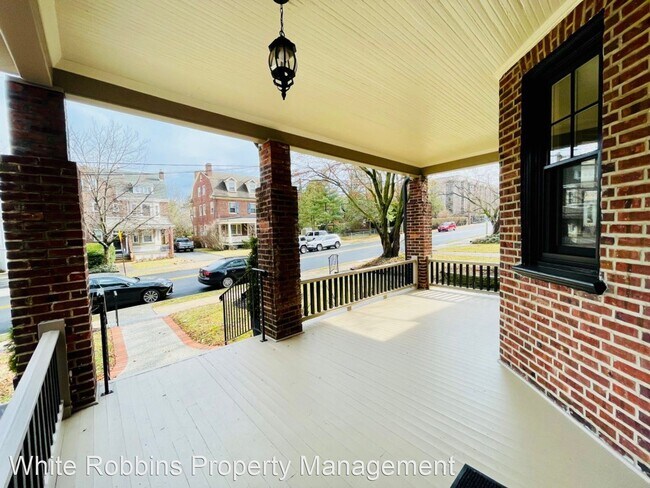 Building Photo - 5 br, 3.5 bath House - 1015 N Rodney St.