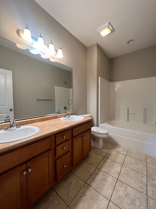 Building Photo - 104 Bull Bay Dr