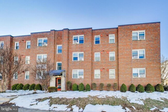 Building Photo - 1722 N Quinn St