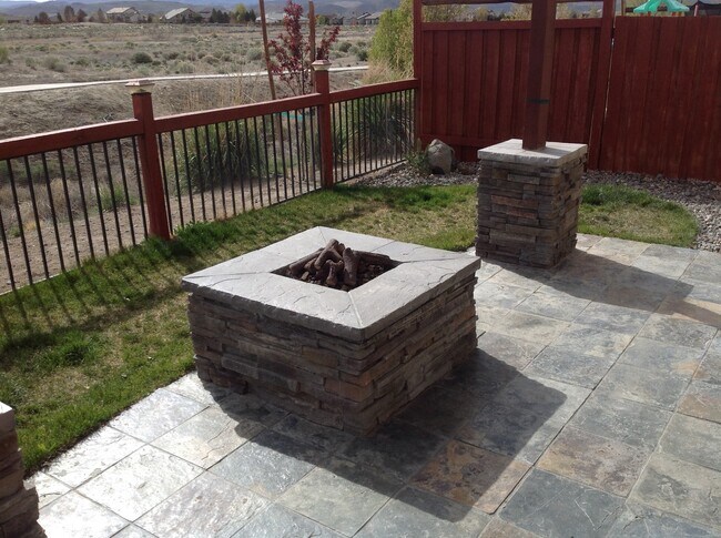 Building Photo - Home in Gated Community with Open Space Views