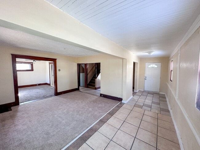 Building Photo - 14812 Westropp Ave