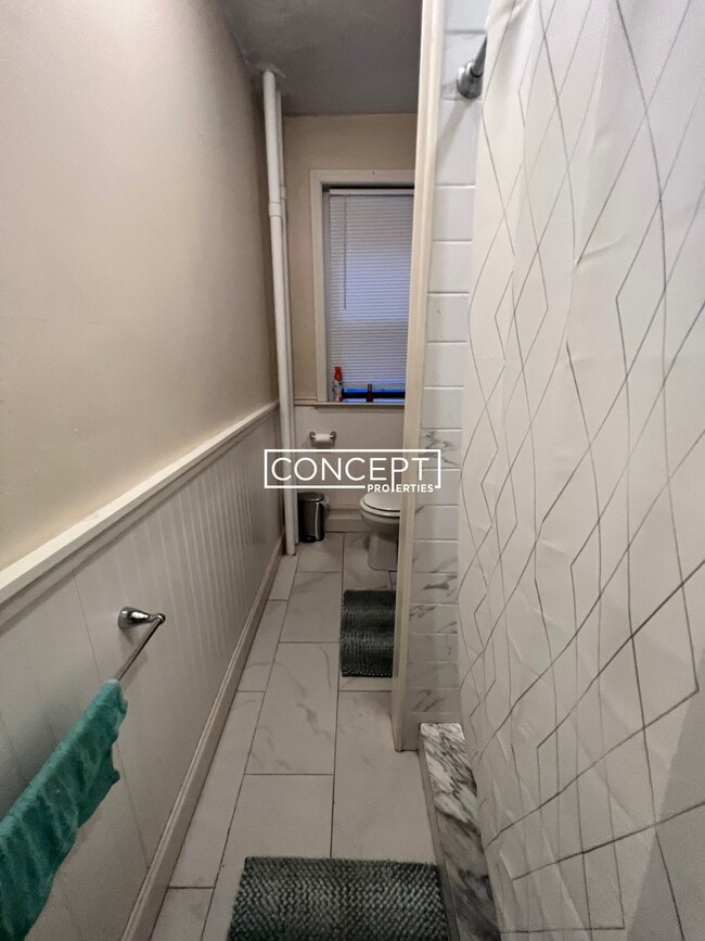 Building Photo - 19 Peterborough St