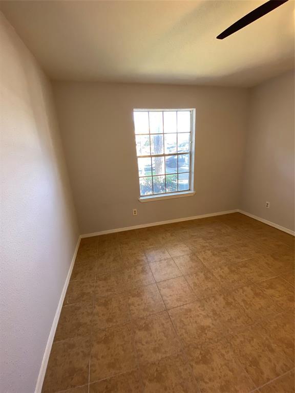 Building Photo - 9700 Leawood Blvd