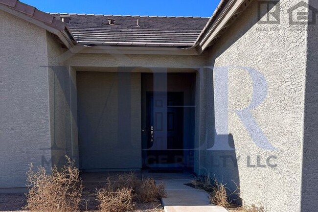 Building Photo - 3Bed/2Bath House in Arizona City! $199 MOV...