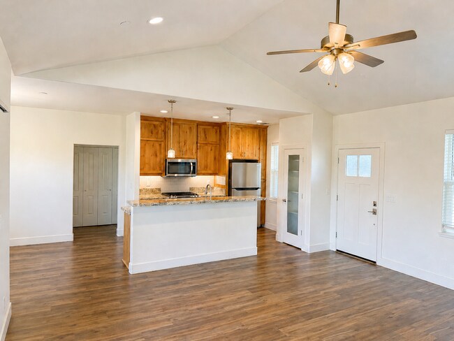 Building Photo - 3BR Home w/ 2-Car Garage, Tall ceilings & Upgraded Chef's Kitchen