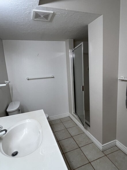 Building Photo - 1219 Bridle Trail Rd