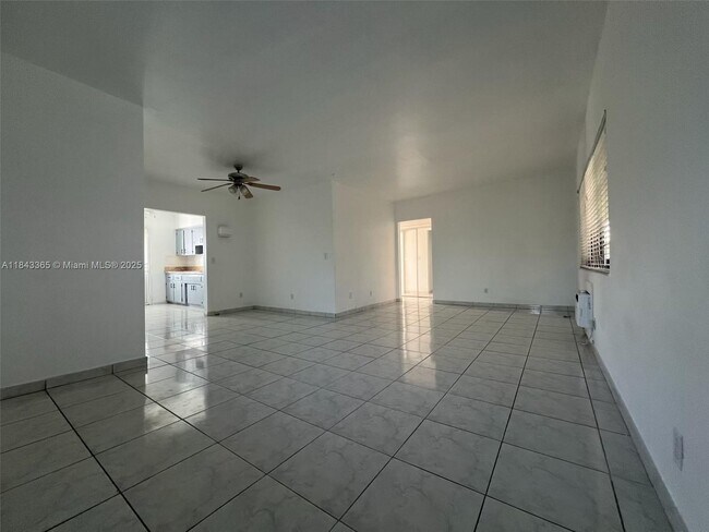 Building Photo - 7845 NE Bayshore Ct
