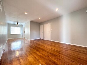 Building Photo - Classic Hollywood 1-Bedroom near Hollywood...