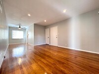 Building Photo - Classic Hollywood 1-Bedroom near Hollywood...