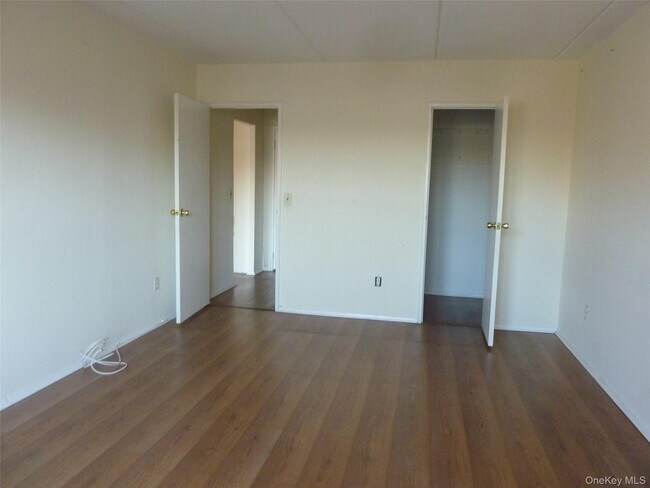 Building Photo - 35 Park Ave