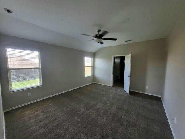 Building Photo - 7017 Mohegan Dr