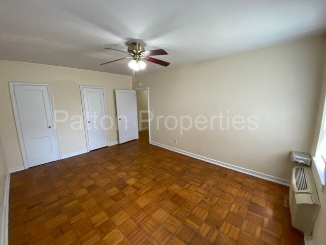 Building Photo - Five Points/Wales Garden Condo
