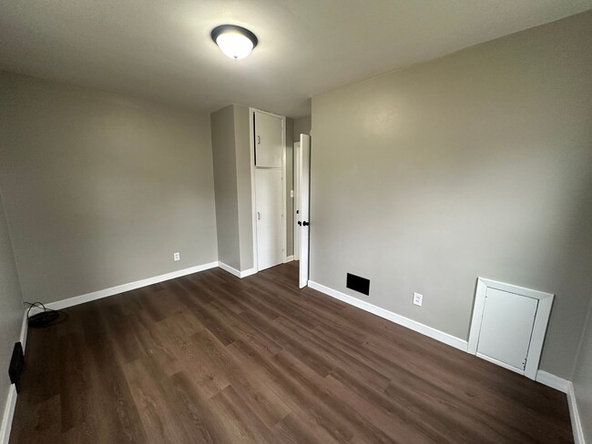 Building Photo - Remodeled 3 bed, 1 bath home for rent in W...