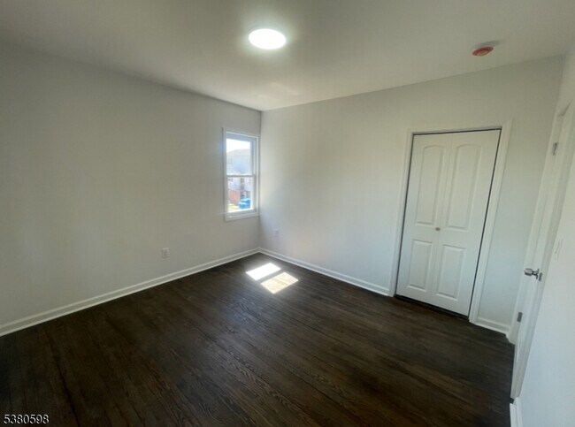 Building Photo - 298 Farrant Terrace