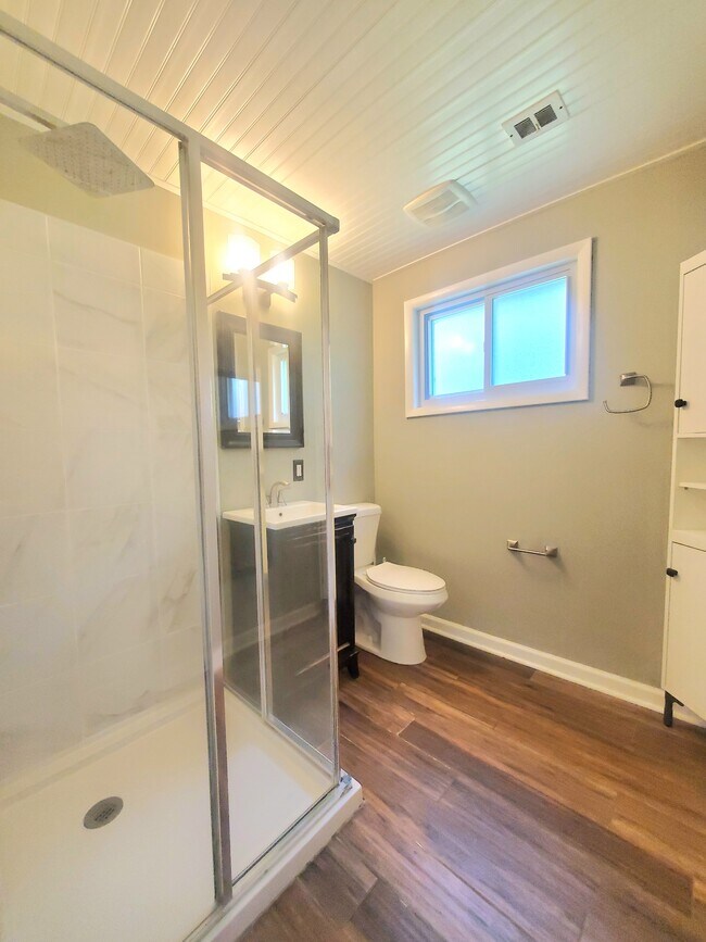 Building Photo - 4517 Mayfield Dr