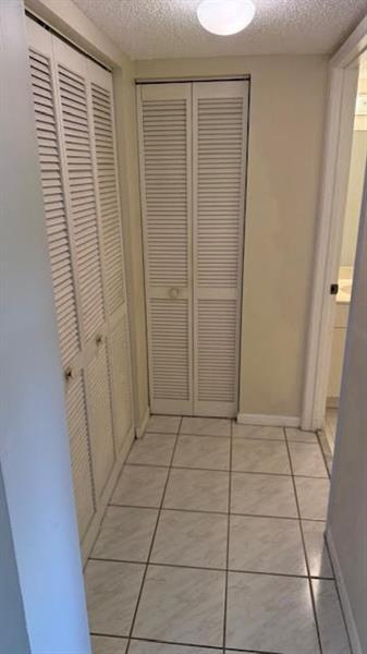 Building Photo - 2334 S Cypress Bend Dr