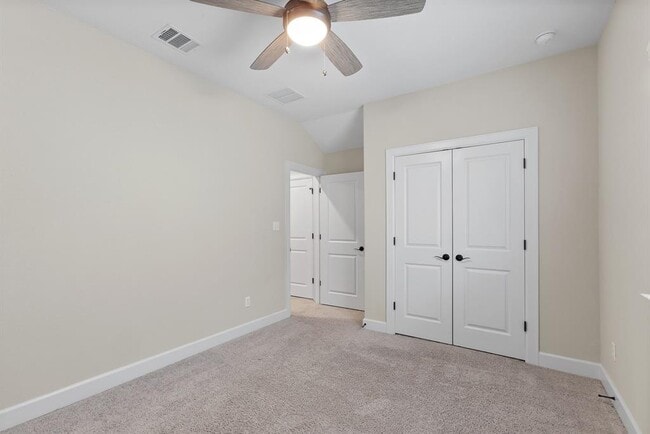 Building Photo - 1046 Hazy Hills Loop