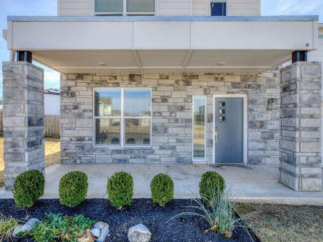 Building Photo - 508 NW 176th Terrace