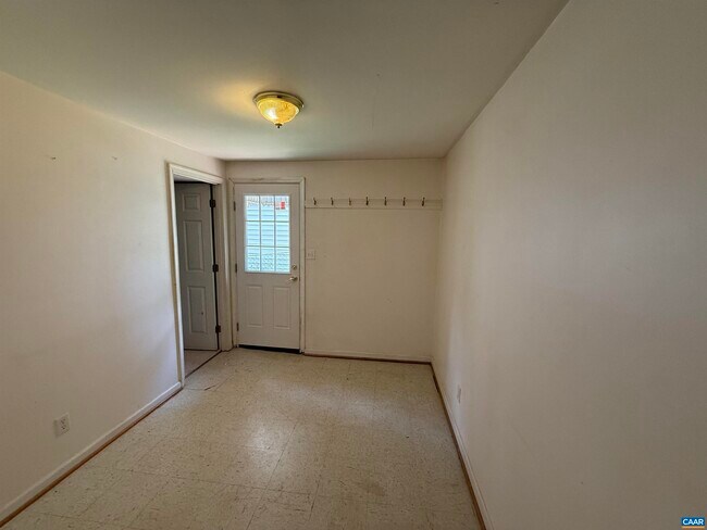 Building Photo - 913 Druid Ave