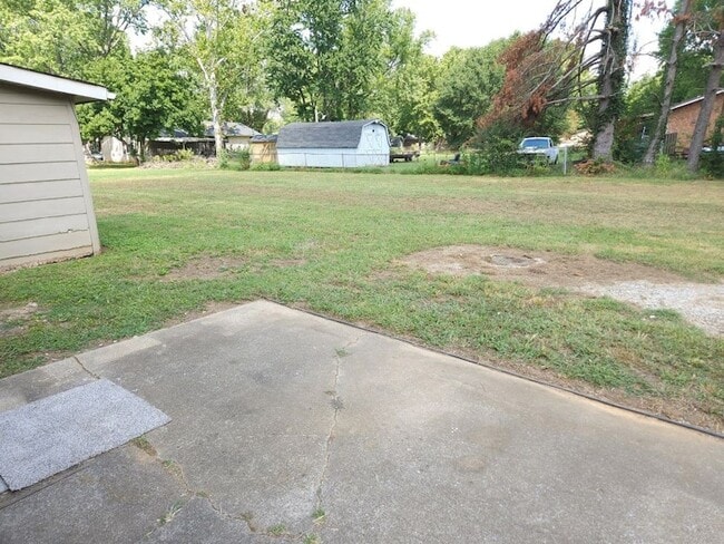 Building Photo - 1676 Ragland Ln
