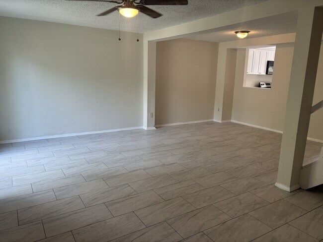 Building Photo - 4810 Sanoma Village