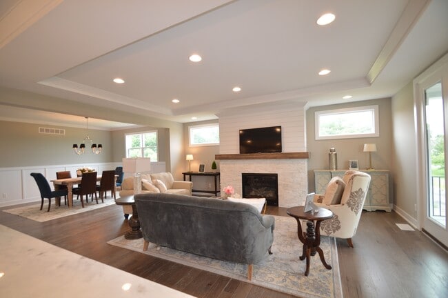 Building Photo - 9324 Old Plainfield Rd