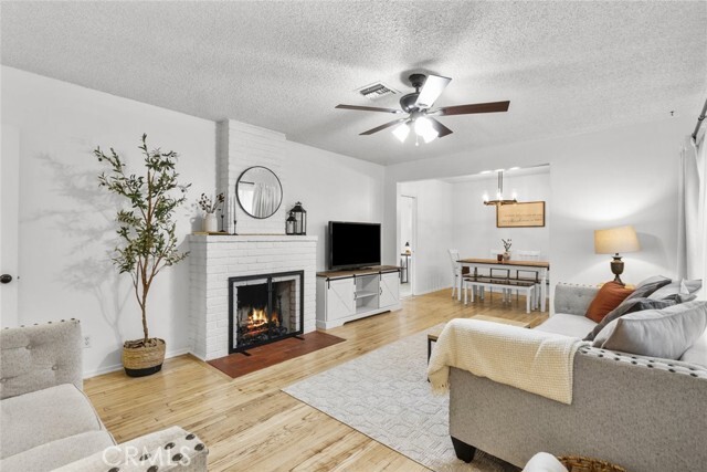 Building Photo - 14423 Sayre St