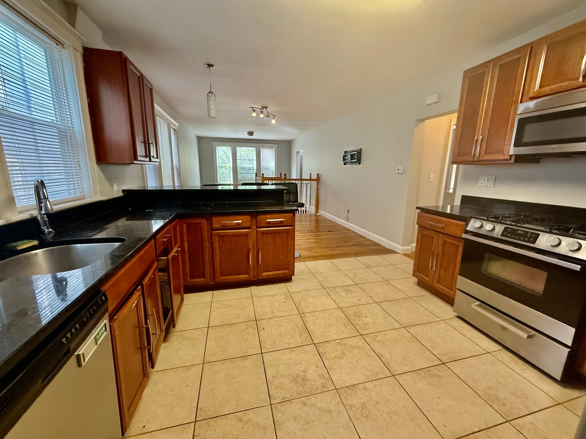 Building Photo - 224 Calumet St