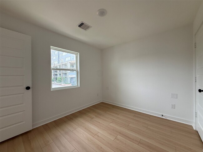 Building Photo - 3617 Rosalie St