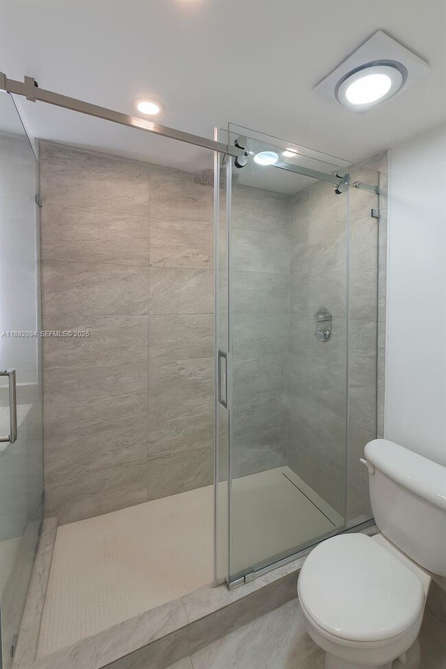 Building Photo - 445 SW 11th St